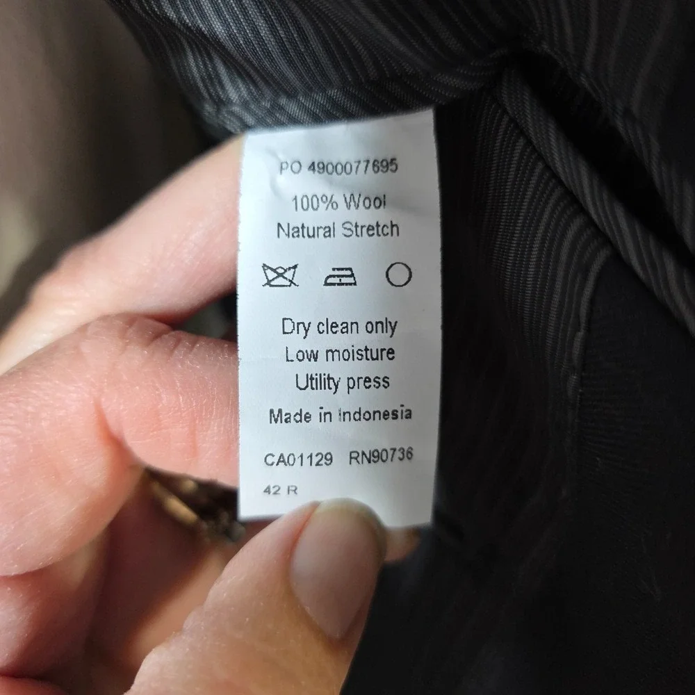 Calvin Klein Suit Jacket Mens 42R Navy Blue Slim Fit 100% Wool 2-Button Blazer